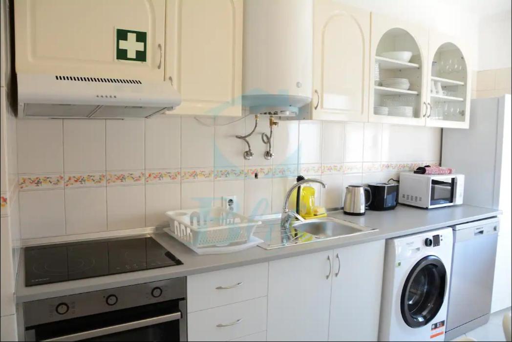 Blife Julya Private Rooms Фару Экстерьер фото