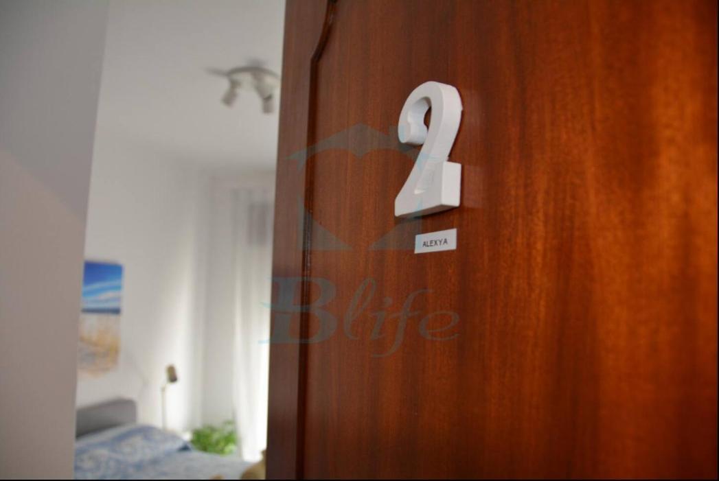 Blife Julya Private Rooms Фару Экстерьер фото